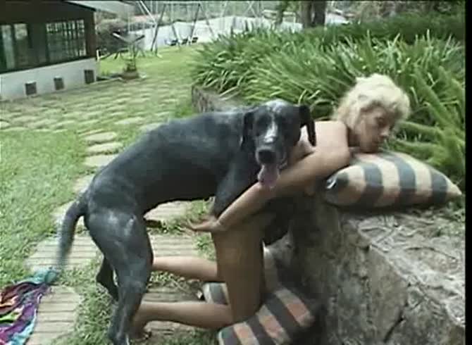 Video: Animal threesome sex outdoors with blonde girl and man
