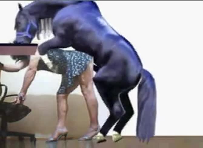 Video :Horse wrecking a MILF's ass in horse anal sex