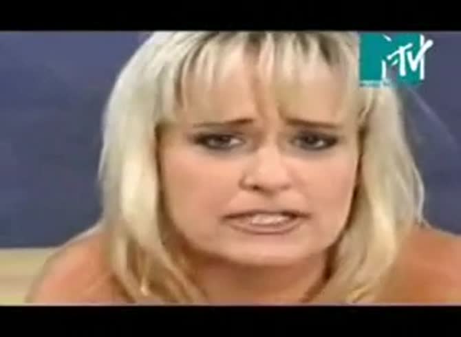 Video :Blonde girl loves animal sex and wanted it