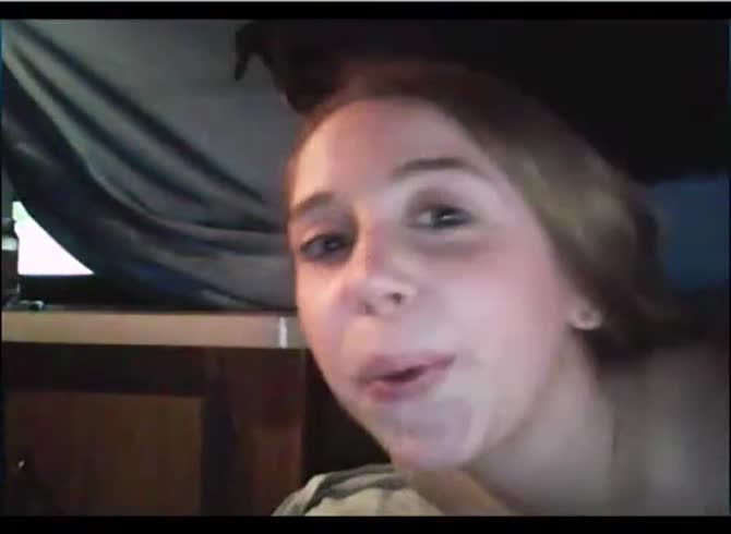 Video :Beautiful amateur teen jacking off a big dog dick