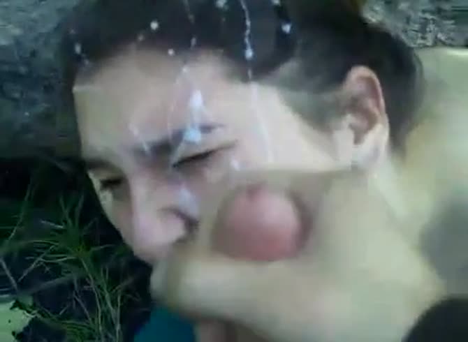 Video :Lady receives facial after jacking and sucking a big cock